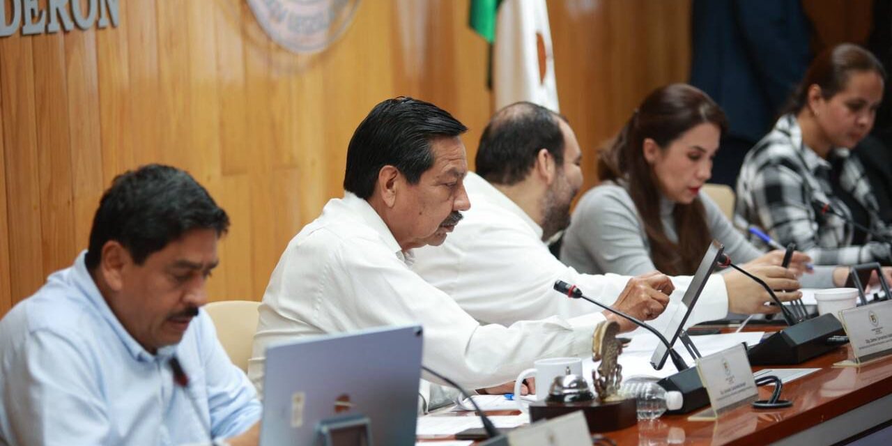 ANALIZAN NUEVA LEY DE DERECHO DE VÍA EN NAYARIT
