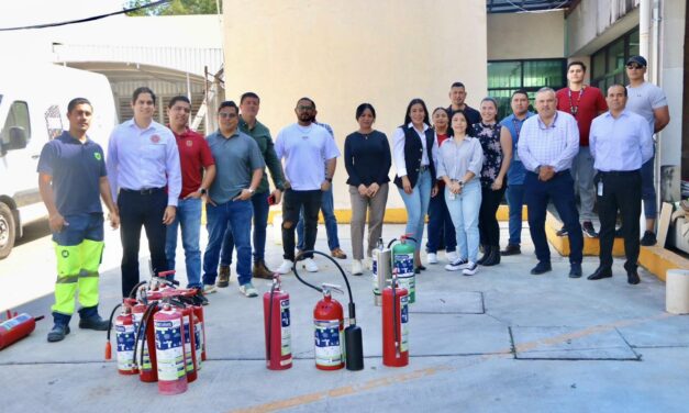 IMSS Nayarit capacita a su personal en uso y manejo de extintores