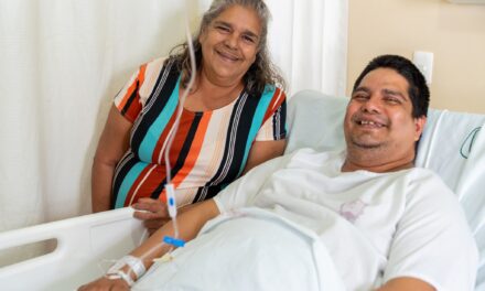 Familias agradecen a Beatriz Estrada y Miguel Ángel Navarro por devolver autonomía y esperanza