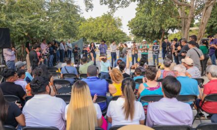 HÉCTOR SANTANA ENTREGA LA CALLE GIRASOL TRAS 20 AÑOS DE ESPERA