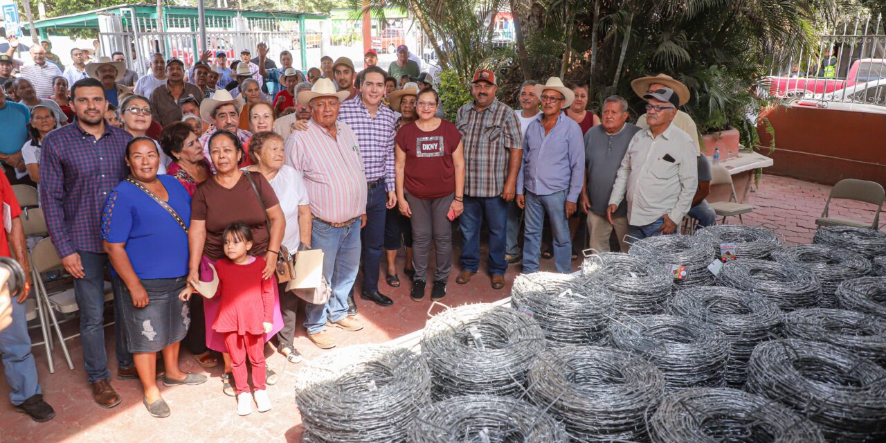 HÉCTOR SANTANA FORTALECE AL SECTOR EJIDAL CON ENTREGA DE ALAMBRE