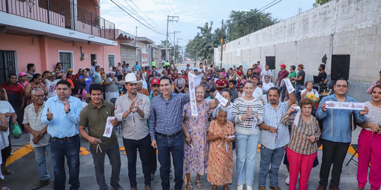 HÉCTOR SANTANA ENTREGA PRIMERA ETAPA DE LA CALLE BENITO JUÁREZ