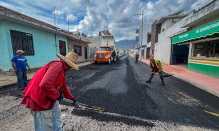 AVANZA PAVIMENTACIÓN EN CALLE 8 DE JULIO
