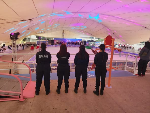 CONTINÚA OPERATIVO DE SEGURIDAD EN EL FESTIVAL NAVIDEÑO 2025