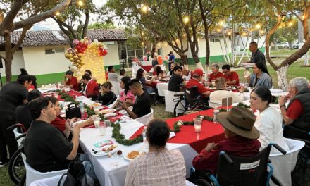 GRATITUD POR LLEVAR ALEGRÍA A NUESTROS ADULTOS MAYORES