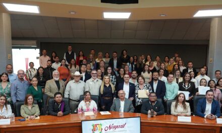 COMPOSTELA RECIBE CONSTANCIA DEL DIPLOMADO EN DERECHOS HUMANOS