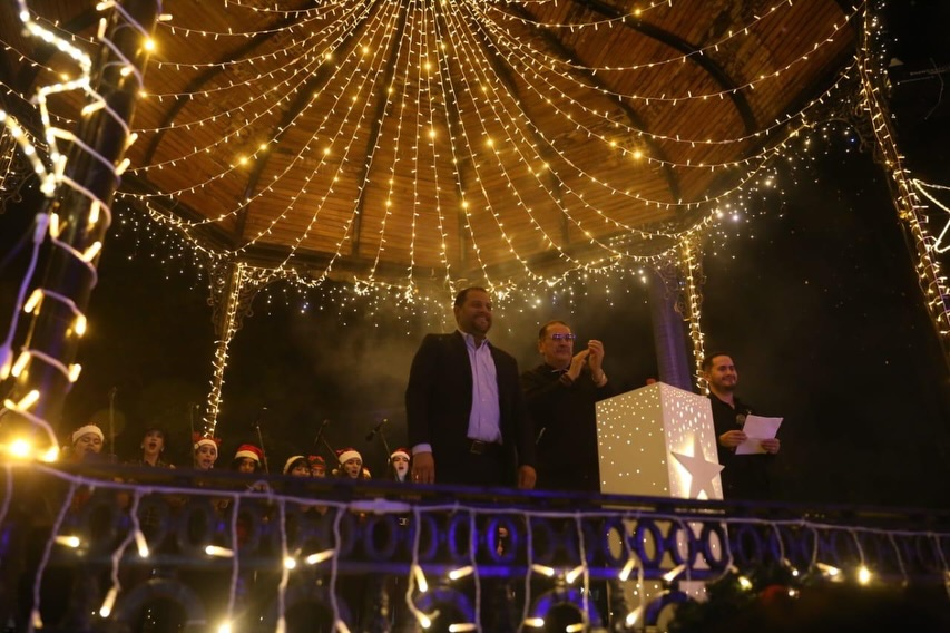 MAZATLÁN ENCIENDE LA NAVIDAD EN LA PLAZUELA MACHADO