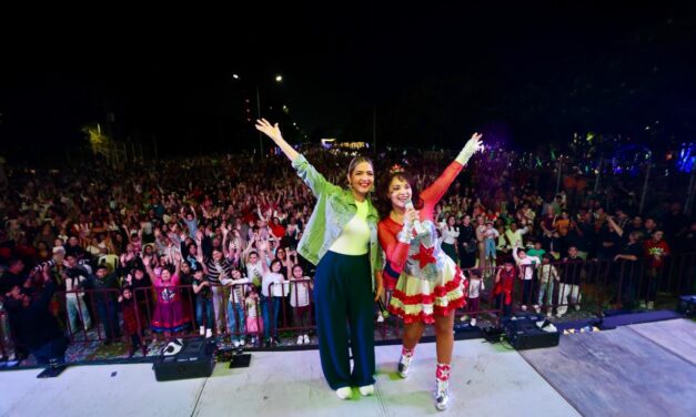 Más de 5 mil mazatlecas y mazatlecos viven una noche mágica en la Villa Navideña con Tatiana