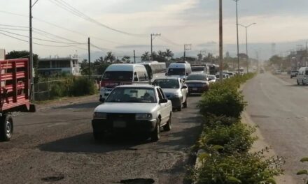 Anuncia Héctor Santana ampliación a seis carriles de la carretera San Vicente – Mezcales para 2027