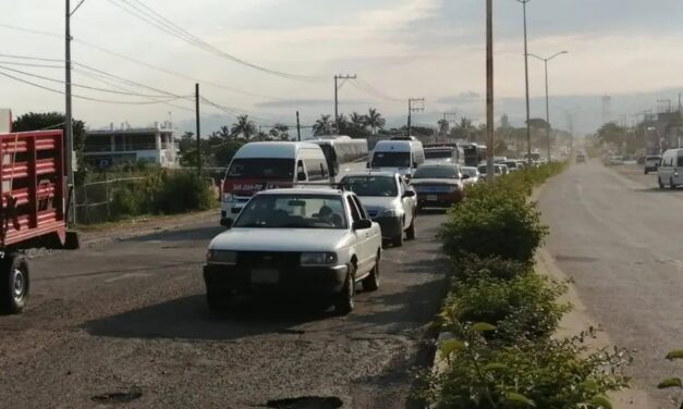 Anuncia Héctor Santana ampliación a seis carriles de la carretera San Vicente – Mezcales para 2027