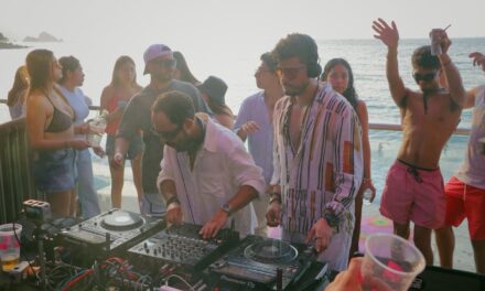 Vallarta dió la bienvenida al 2026 con el “First Sunset” en playa Palmares