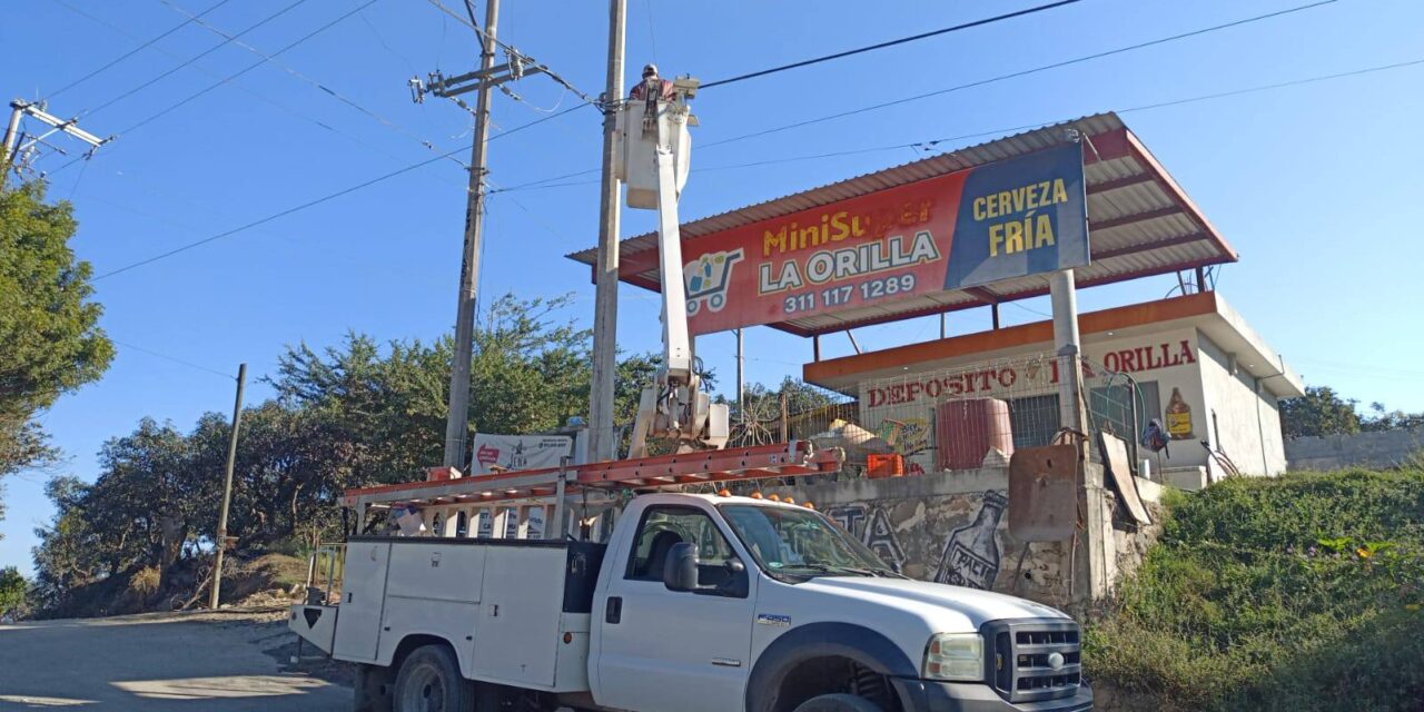 MANTENIMIENTO A ALUMBRADO SOLAR EN XALISCO