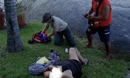 ATIENDEN A PERSONA LESIONADA EN PLAYA GEMELAS