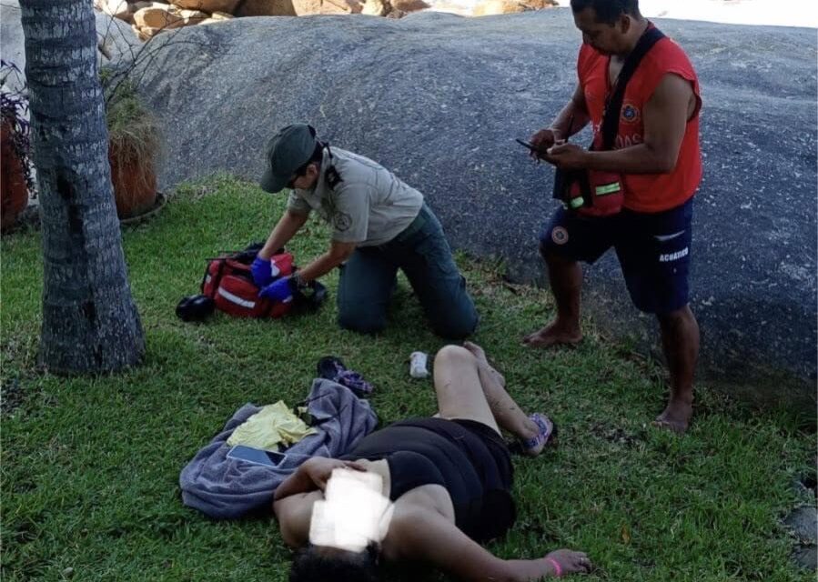 ATIENDEN A PERSONA LESIONADA EN PLAYA GEMELAS