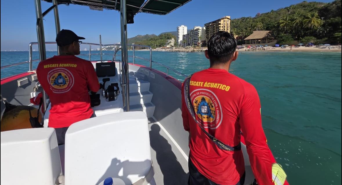 RESCATE ACUÁTICO EN PLAYA PALMARES