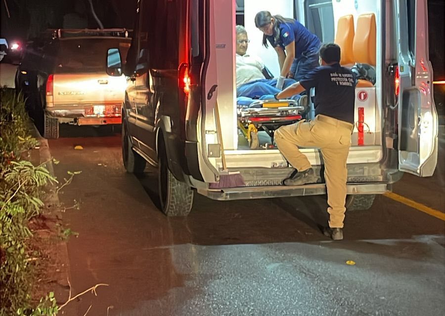 ATIENDEN ACCIDENTE EN CARRETERA FEDERAL 200