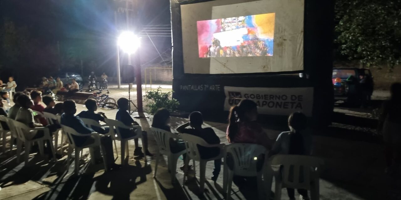 CINE Y REYES MAGOS LLEGAN A LAS PAREDES