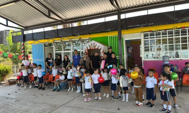 JUVENTUD UNIDA REGALA SONRISAS A LA NIÑEZ