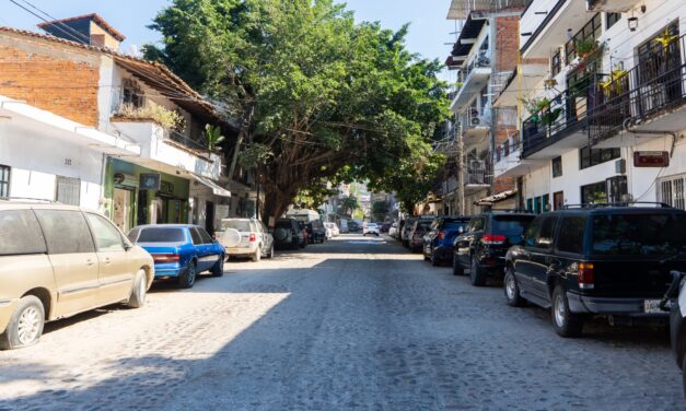 CONCLUYE SEAPAL VALLARTA MODERNIZACIÓN SANITARIA EN CALLE AQUILES SERDÁN