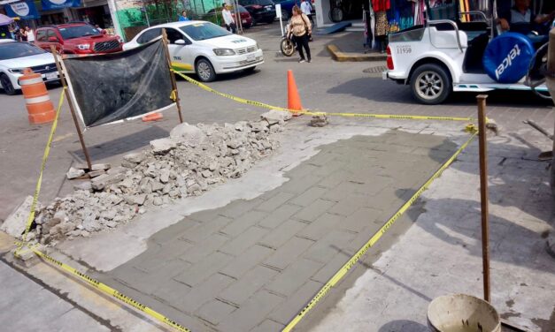 Rehabilita Gobierno de Mazatlán banquetas y vialidades en el Mercado “José María Pino Suárez”