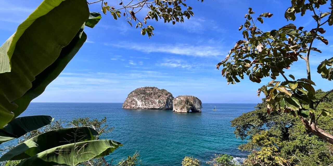 Gobierno del Bien impulsa protección legal de los Arcos de Mismaloya