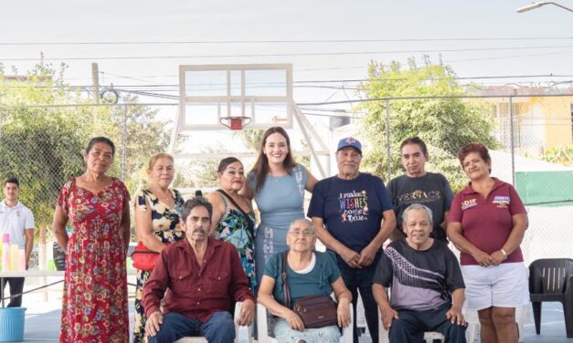 DIF BAHÍA CELEBRA A CUMPLEAÑEROS DE LA TERCERA EDAD