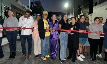 ENTREGAN PAVIMENTACIÓN EN XALISCO