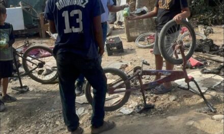 GOBIERNO DEL BIEN LLEVA ALEGRÍA A LLANITOS CON ENTREGA DE JUGUETES