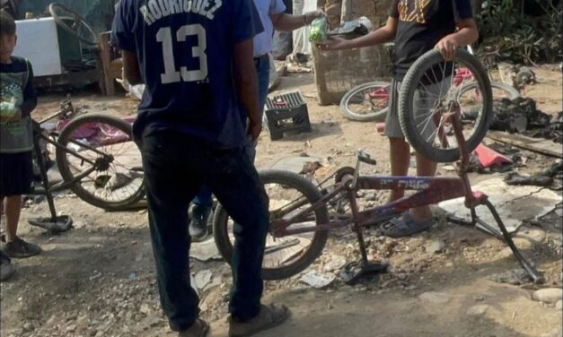 GOBIERNO DEL BIEN LLEVA ALEGRÍA A LLANITOS CON ENTREGA DE JUGUETES