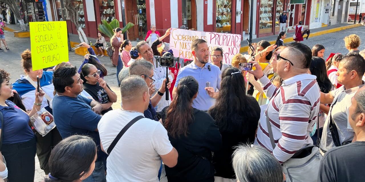 Gobierno de Puerto Vallarta de la mano de la educación