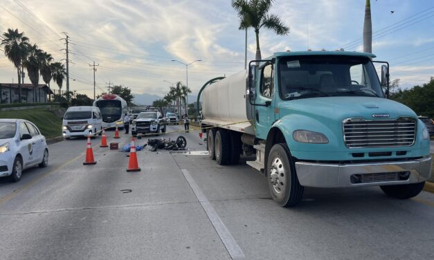 PERSONA FALLECIDA EN ACCIDENTE SOBRE BLVD RIVIERA NAYARIT