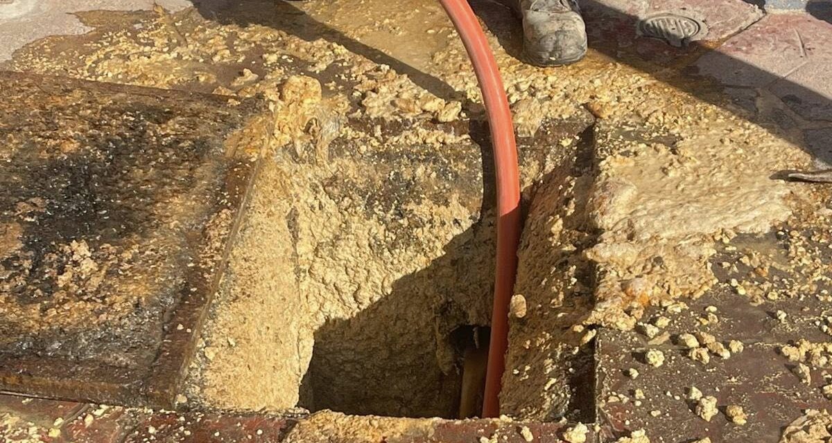 EVITA TAPONES EN EL DRENAJE DE ACAPONETA