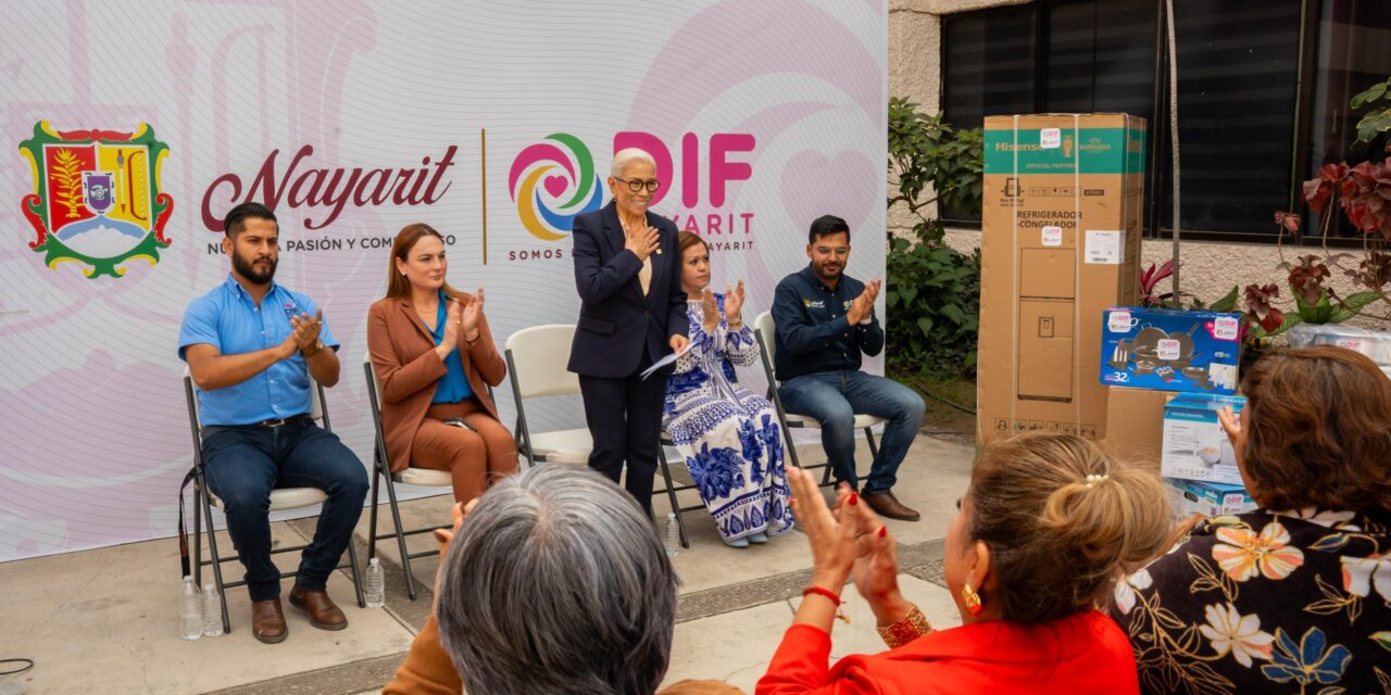 BEATRIZ ESTRADA ENTREGA EQUIPAMIENTO A CENTROS DE ASISTENCIA SOCIAL