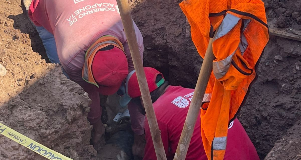 OROMAPAS ACAPONETA CONCLUYE REPARACIÓN DE FUGA DE AGUA