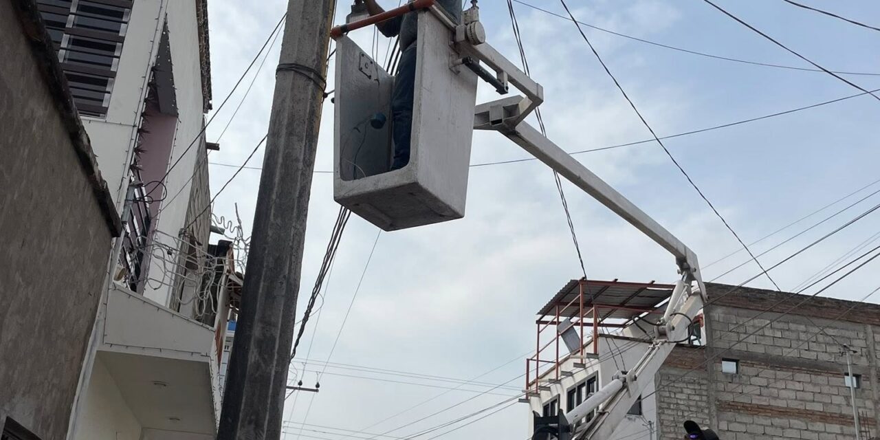 ¡ALUMBRADO PÚBLICO TRABAJANDO POR UN TUXPAN MÁS ILUMINADO Y SEGURO!