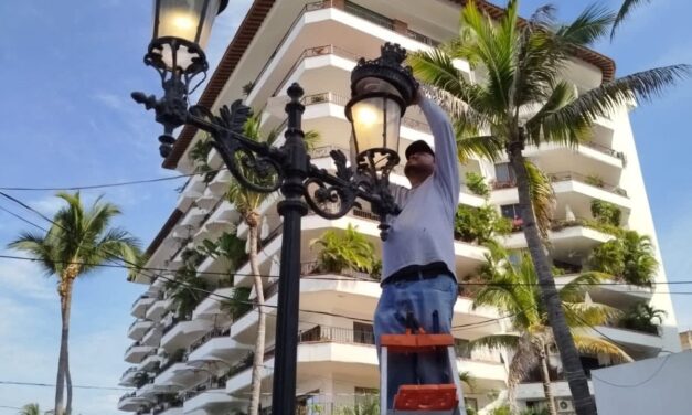 REFUERZAN ILUMINACIÓN Y LIMPIEZA EN EL CENTRO Y ZONA ROMÁNTICA