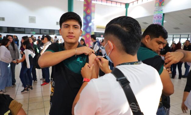 ISSSTE realiza jornada de vacunación en la UTN