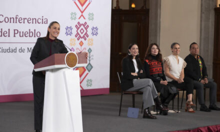 Presidenta anuncia iniciativas de ley para fomentar el cine nacional y reforma para proteger el trabajo de actores de doblaje ante la IA