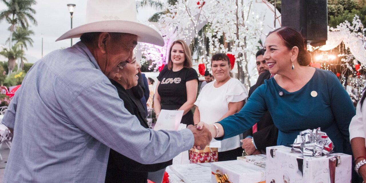 Celebran el amor con Bodas Colectivas en Xalisco