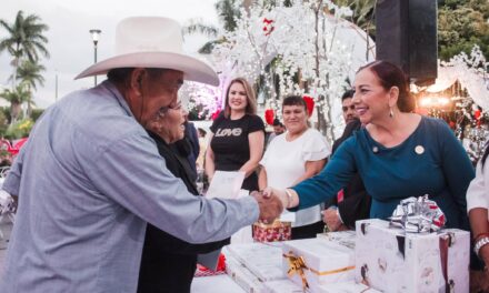 Celebran el amor con Bodas Colectivas en Xalisco