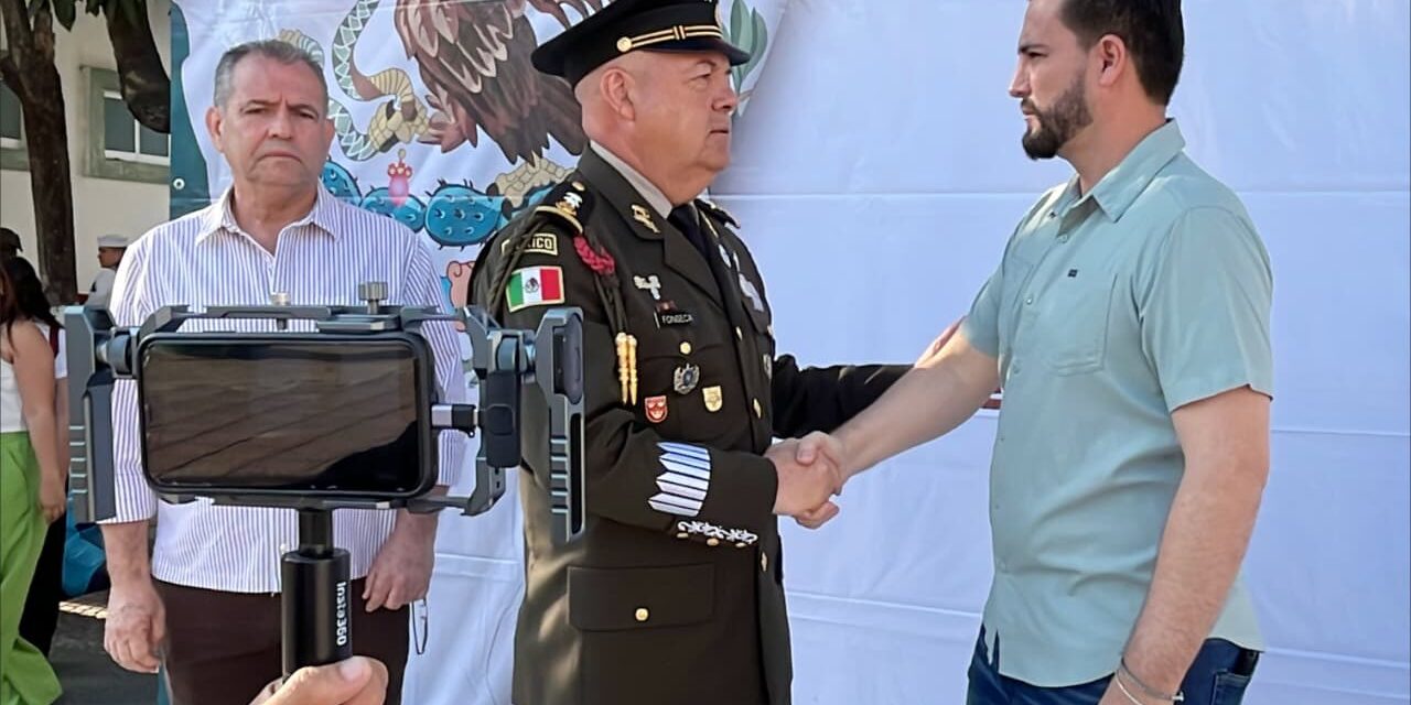 PUERTO VALLARTA CONMEMORA EL DÍA DE LA BANDERA CON ACTO CÍVICO