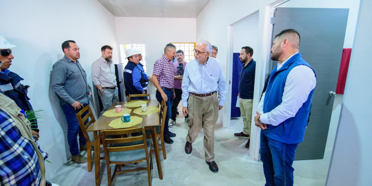 Miguel Ángel Navarro y CONAVI supervisan avance de viviendas del proyecto Topacio en Tepic