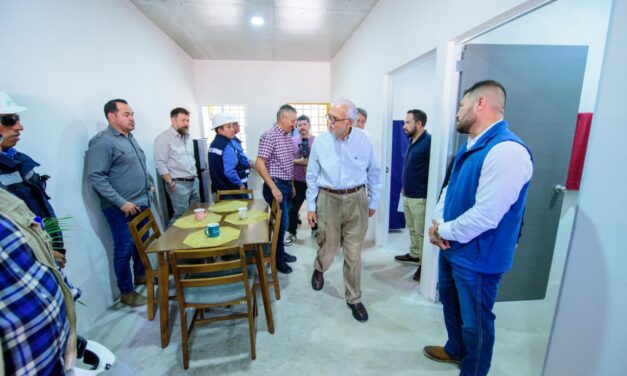 Miguel Ángel Navarro y CONAVI supervisan avance de viviendas del proyecto Topacio en Tepic