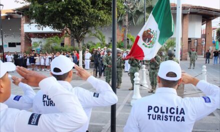 Puerto Vallarta conmemora el aniversario de la Constitución Mexicana