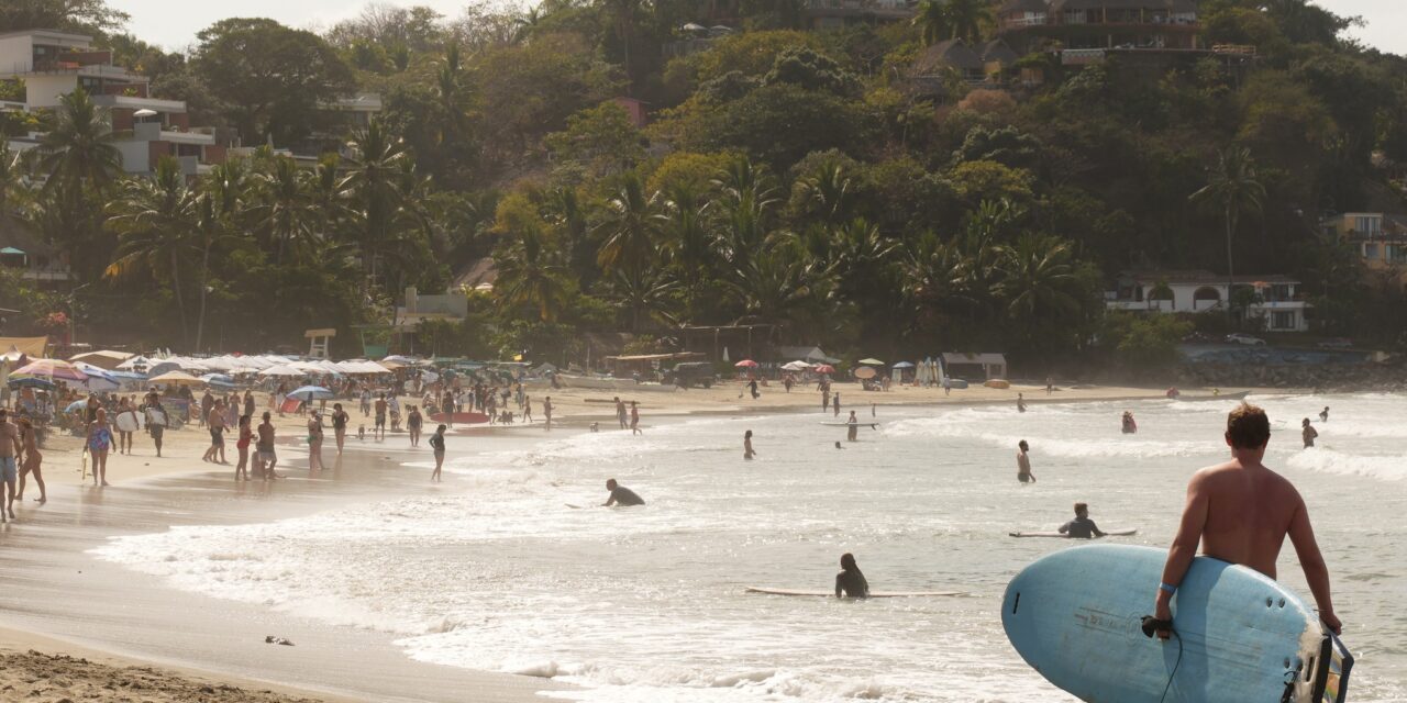 ASÍ SE VIVIÓ SAYULITA ESTE 24 DE FEBRERO