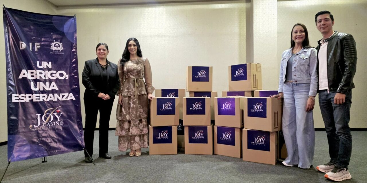 DIF TEPIC RECIBE DONACIÓN DE COBIJAS Y ROPA DE INVIERNO PARA APOYAR A FAMILIAS VULNERABLES