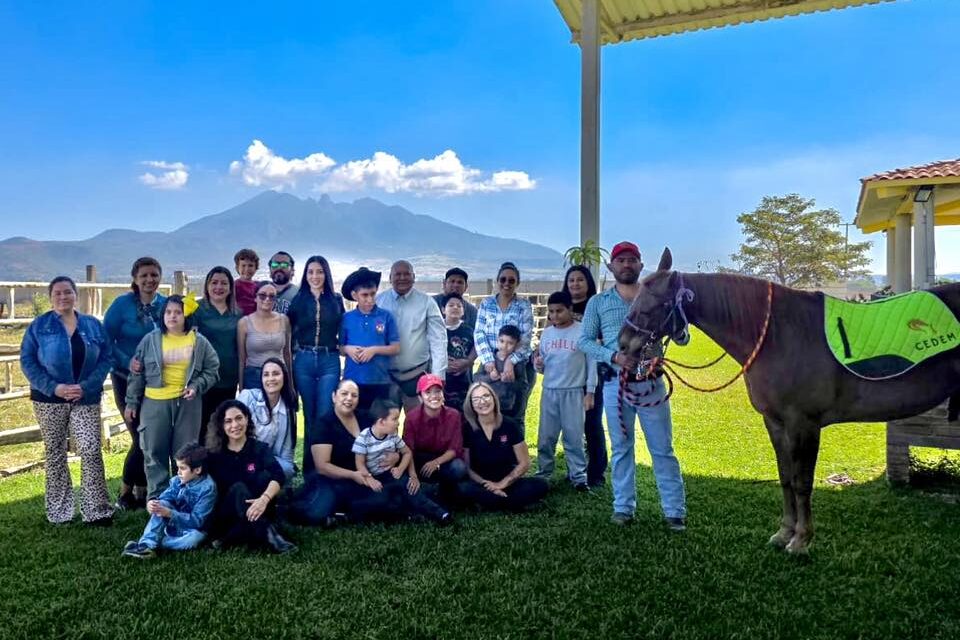NIÑAS Y NIÑOS DE CORAICÁN VIVEN EMOTIVA JORNADA DE EQUINOTERAPIA EN TEPIC