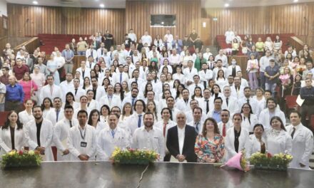 74 MÉDICAS Y MÉDICOS CONCLUYEN SU ESPECIALIZACIÓN