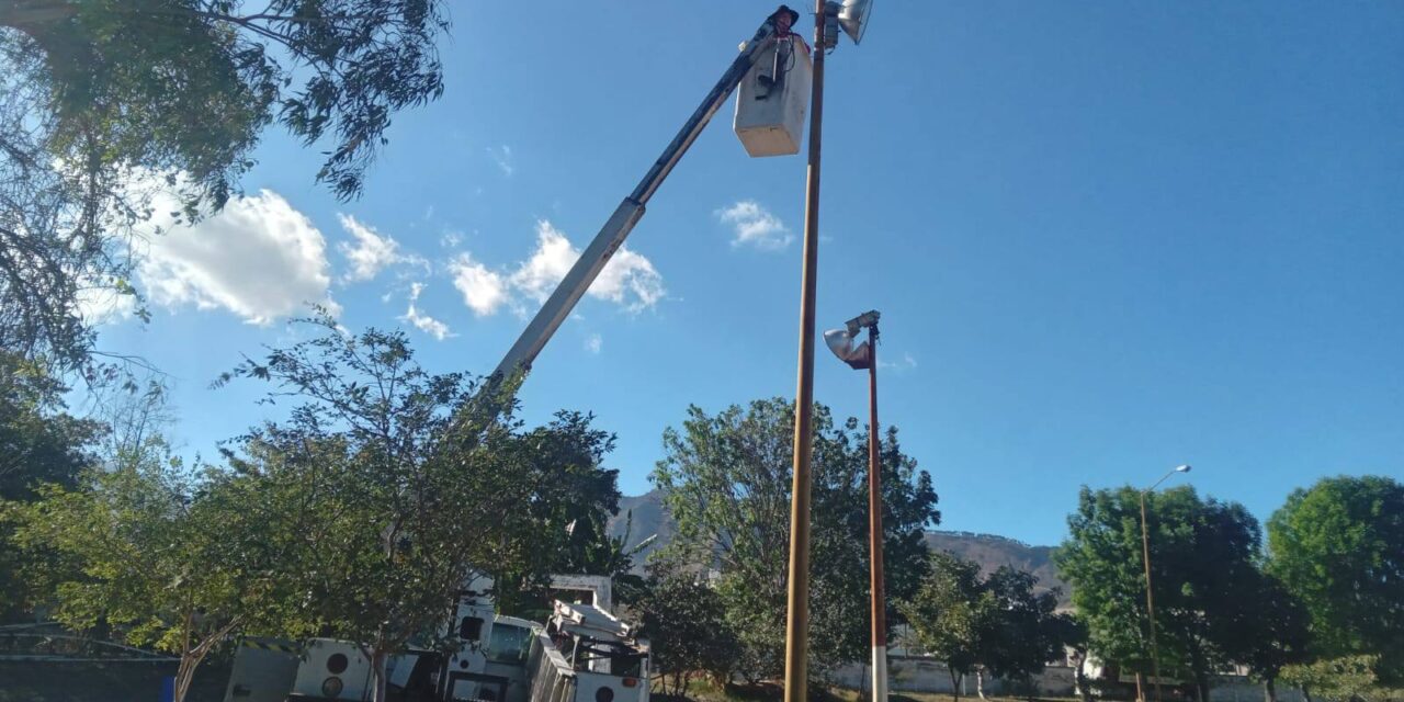 GOBIERNO DE XALISCO MEJORA EL ESTADIO CON NUEVA ILUMINACIÓN PARA LAS FAMILIAS