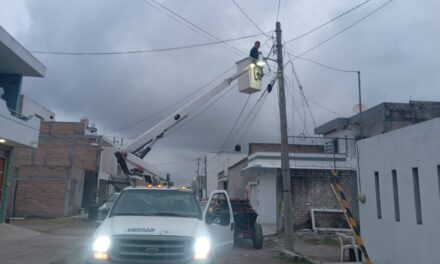 ¡XALISCO MÁS ILUMINADO! MEJORAN EL ALUMBRADO EN DIVERSAS CALLES DEL MUNICIPIO